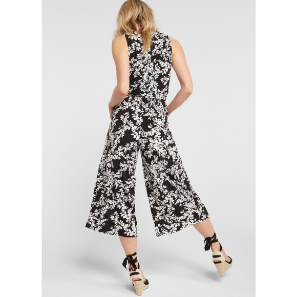 Cropped Jumpsuit - Picture 4 of 4